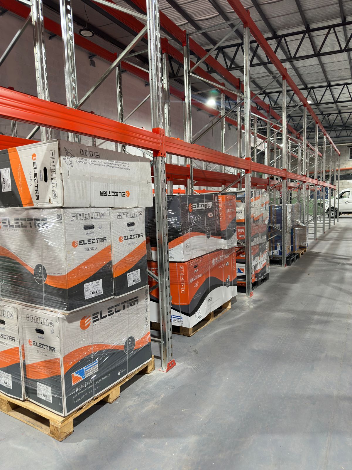 Fulfillment e-commerce depósito logístico GBA con racks de mercadería